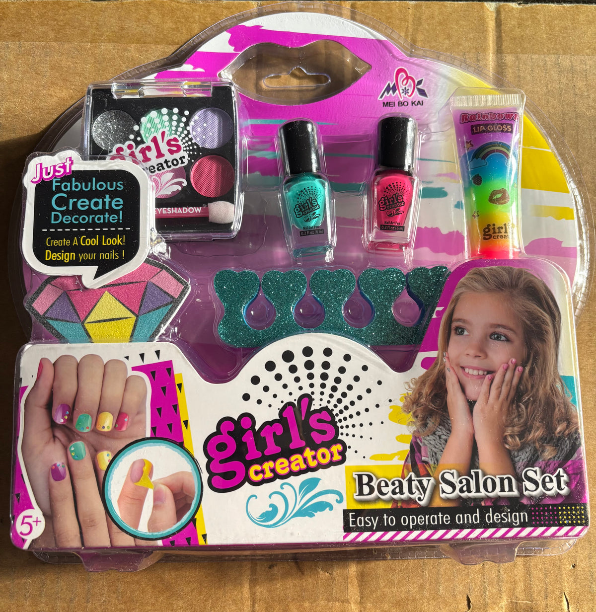 GIRLS BEAUTY SALON