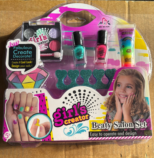 GIRLS BEAUTY SALON