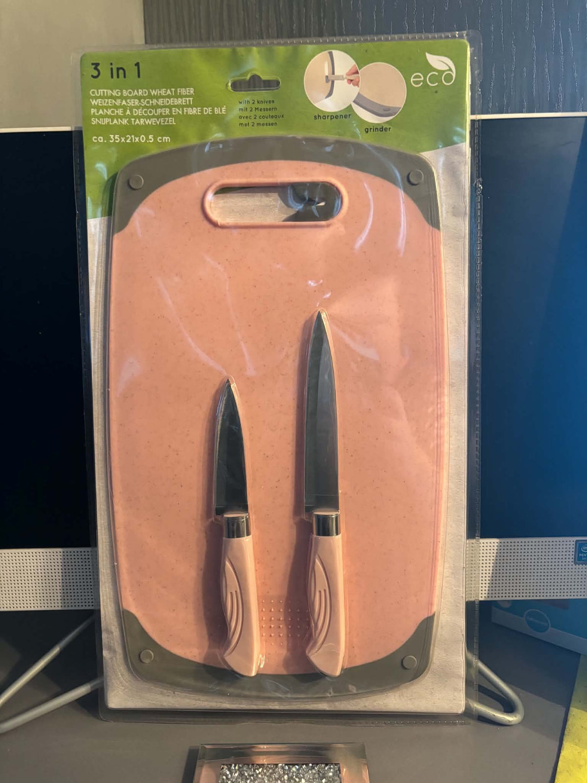 3 IN 1 KNIFE AND CHOPPING BOARD SET