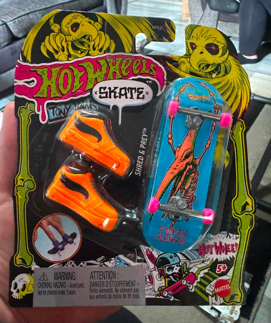HOT WHEELS SKATEBOARD SET
